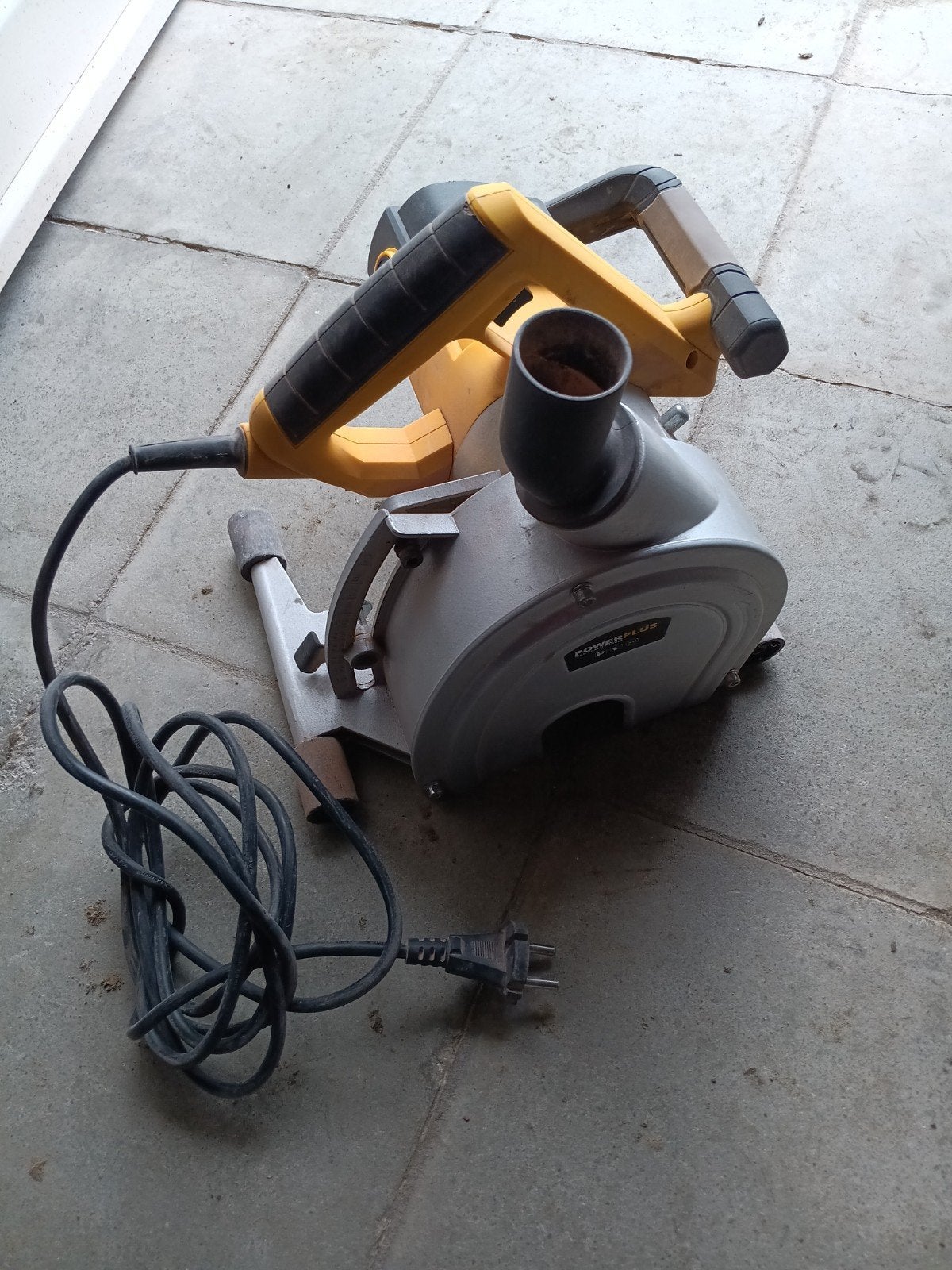 Powerplus POWX0650 Muurfrees - Sleuvenfrees, 1800W, 2x Ø150m, Ophalen, Muurfrees
