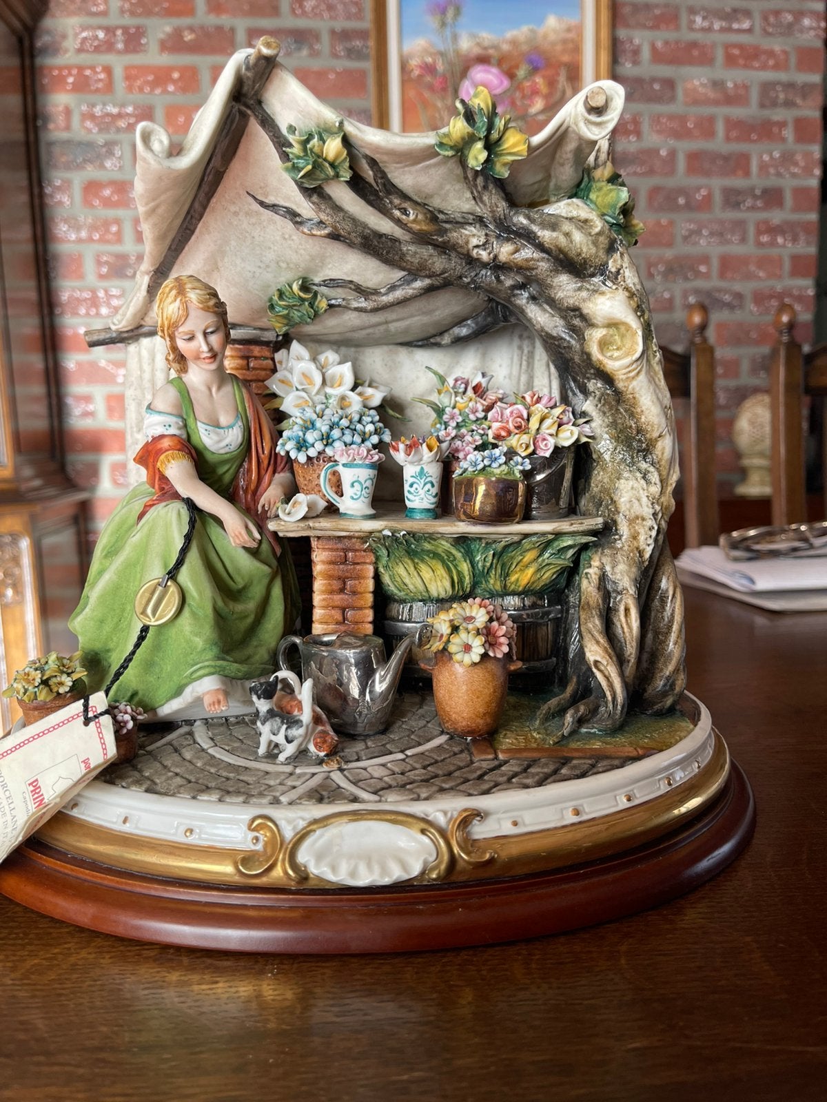 Porcelaine de Capidimonte, la vendeuse de fleurs, Antiquités & Art, Enlèvement