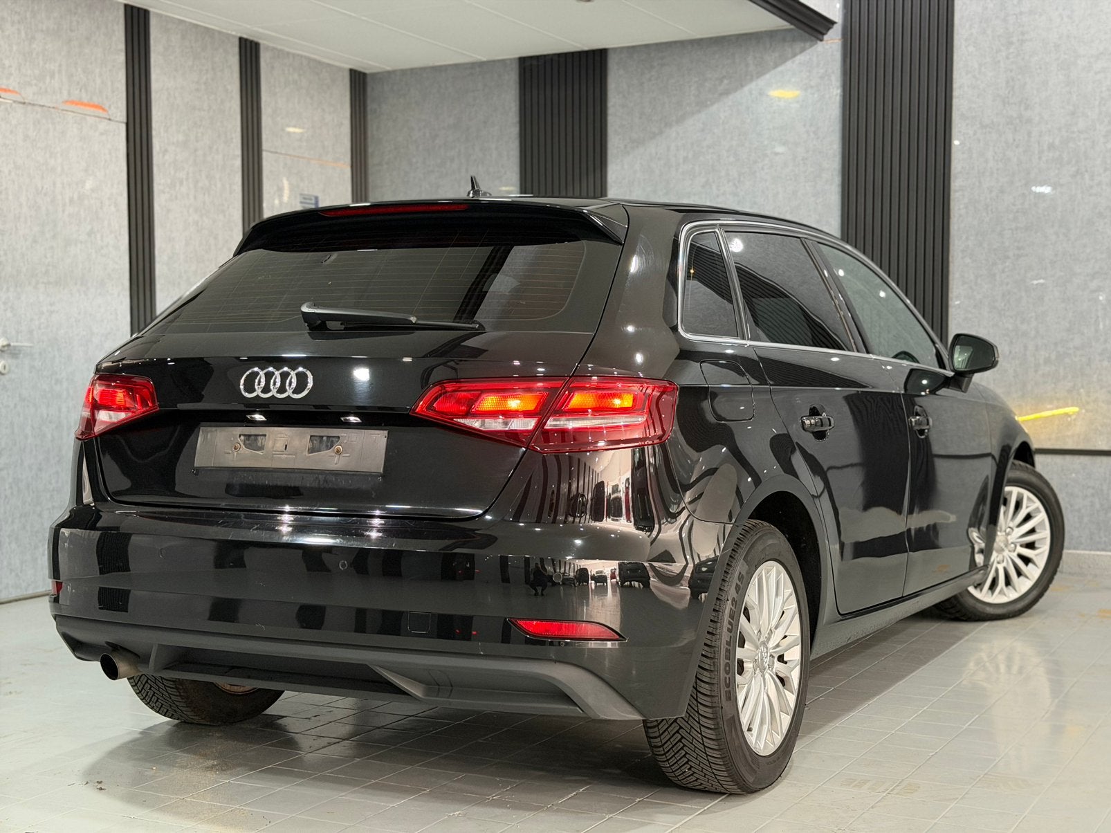 AUDI A3 1.6 TDI AUTOMATIQUE FACE LIFT, Autos, Cuir, Achat, Euro 6, Entreprise