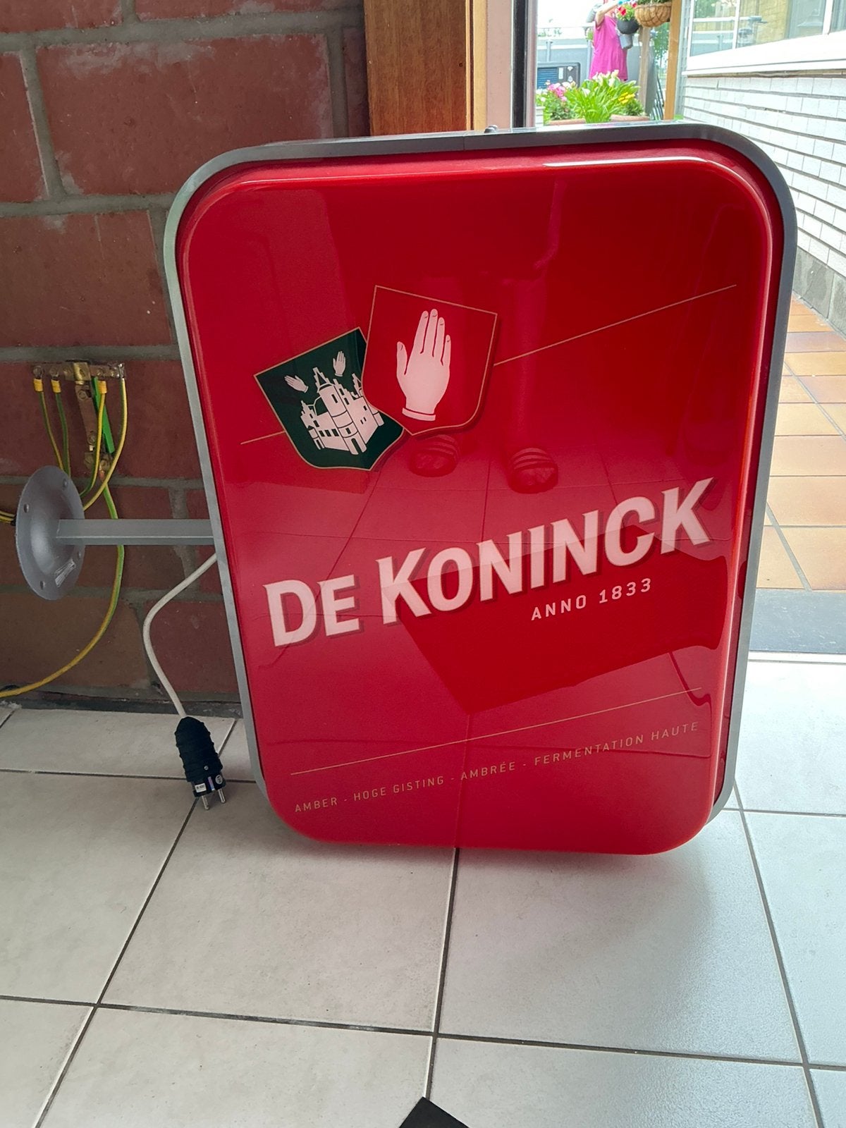 De konick lichtreclame, Ophalen, Zo goed als nieuw
