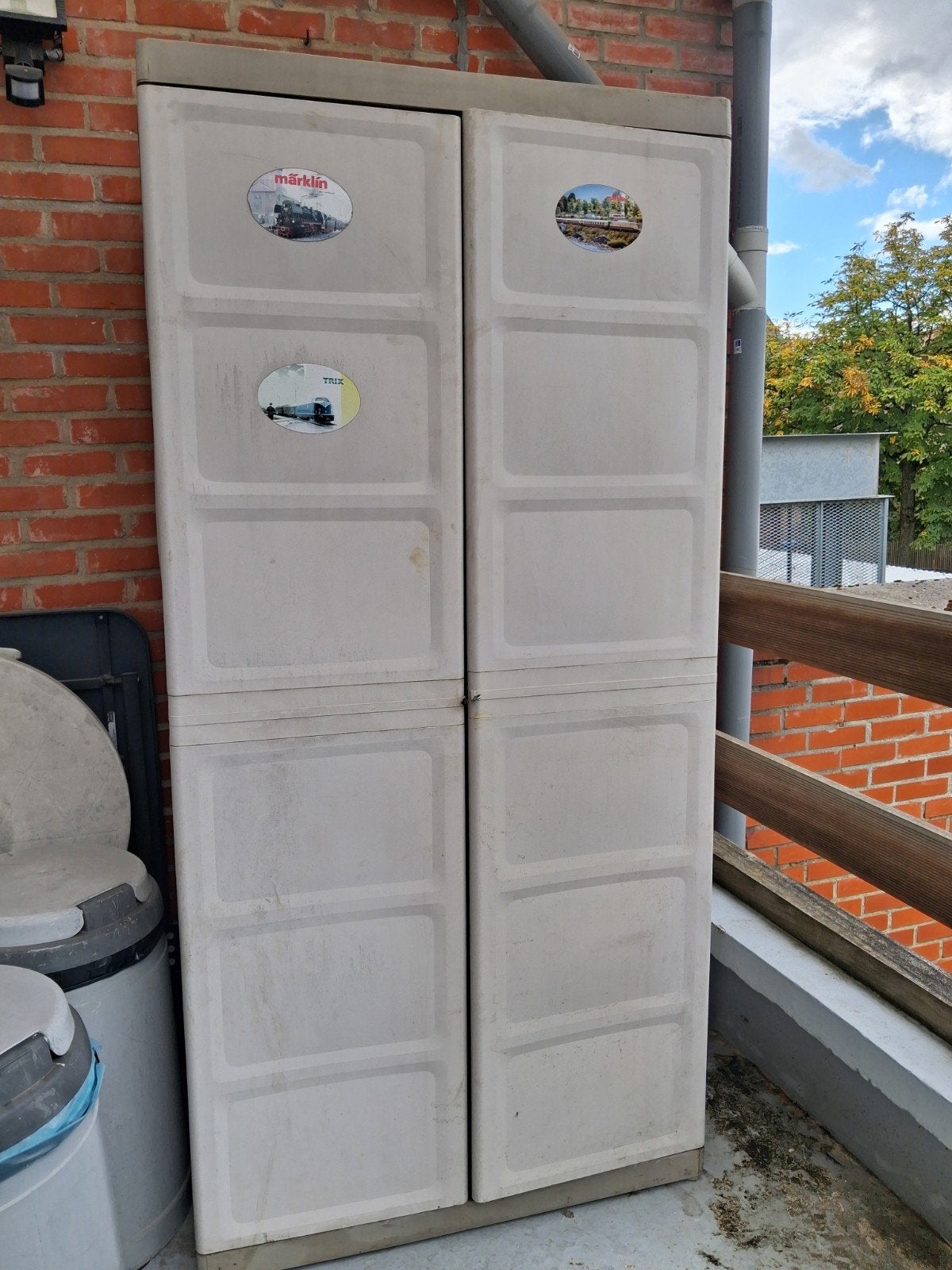 Gratis harde kunststof kast 88 B x 50 D op 182 hoog, Jardin & Terrasse, Stockage & Armoires de jardin, Enlèvement, Synthétique