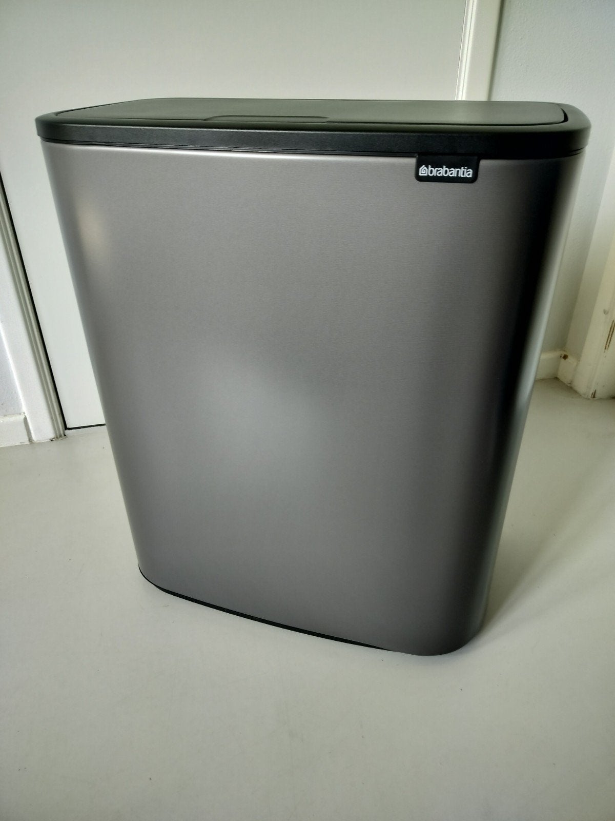 Brabantia Touch platine 2x30 litres (NOUVEAU), Neuf, 50 – 75, Enlèvement ou Envoi, 40 litres ou plus