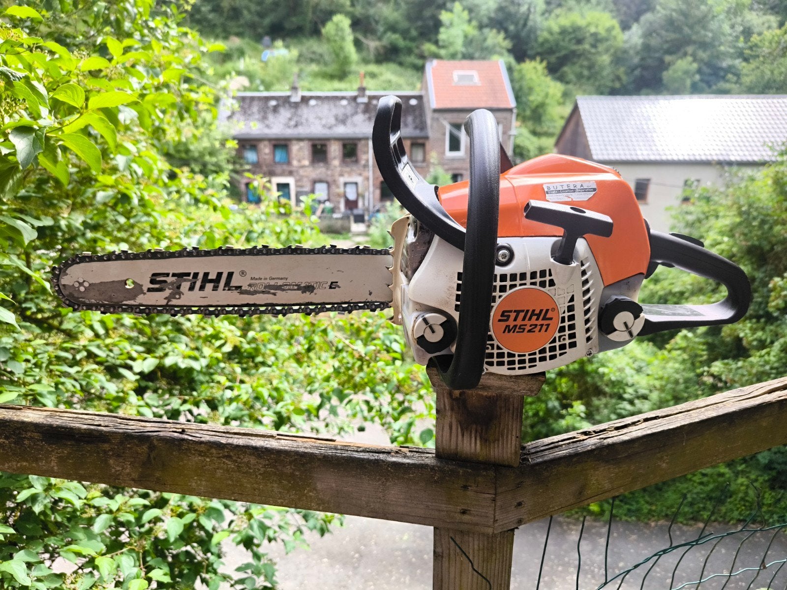 Tronçonneuse thermique STIHL MS 211, Articles professionnels, Machines & Construction | Jardin, Parc & Sylviculture, Tronçonneuse
