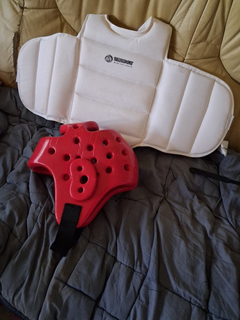 casque de combat et plastron, Sport en Fitness, Vechtsporten en Zelfverdediging, Maat S, Ophalen, Gebruikt, Vechtsportbescherming