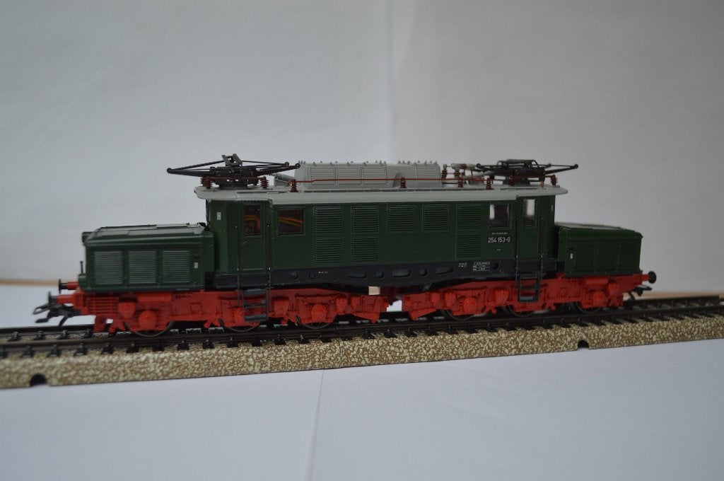 Märklin 3335 : nouveau Eloc DIGITAL allemand, Enlèvement ou Envoi, Courant alternatif, Comme neuf