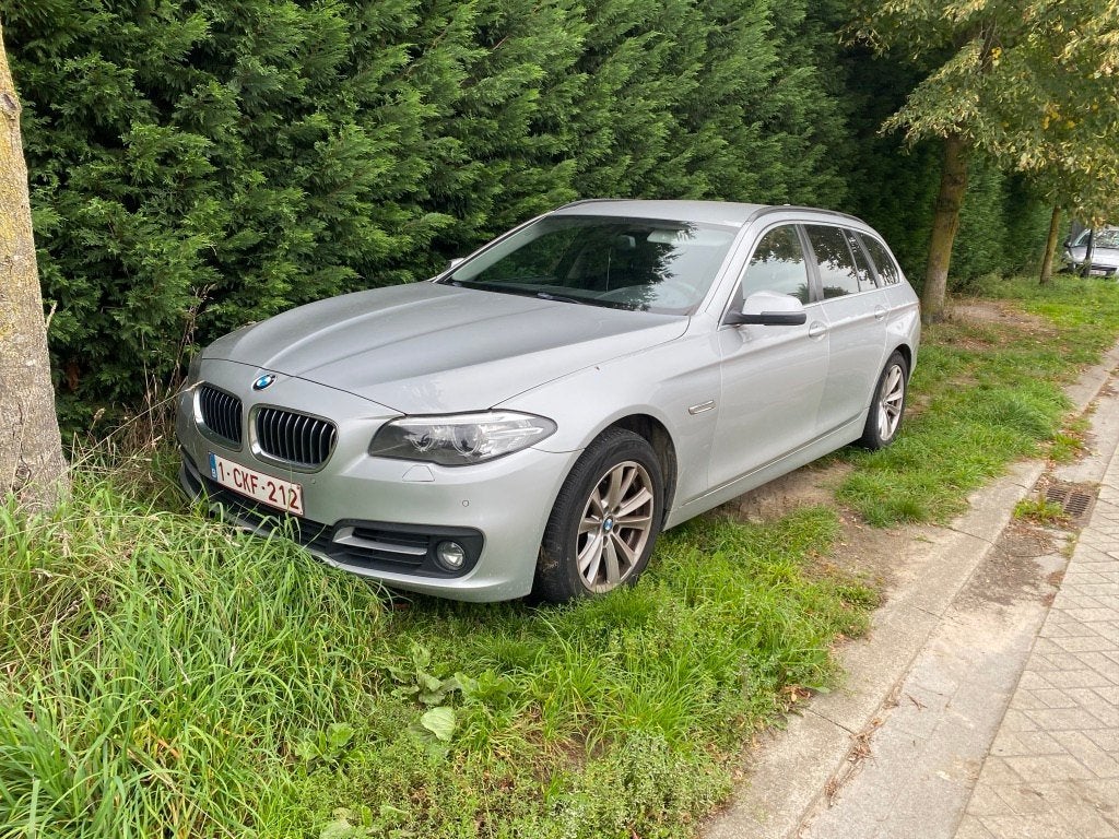2014 BMW F11 TOURING 163PK _ 6M ( EXPORT ), Auto's, 4 cilinders, 5 deurs, Particulier, Zilver of Grijs