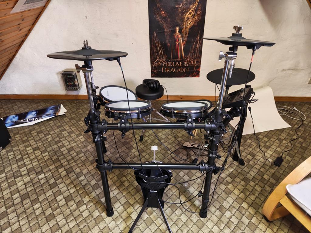Millenium electric drumkit (zo goed als nieuw), Muziek en Instrumenten, Drumstellen en Slagwerk, Ophalen