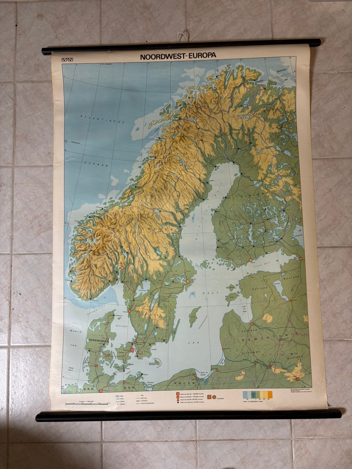 Oude landkaart, Ophalen