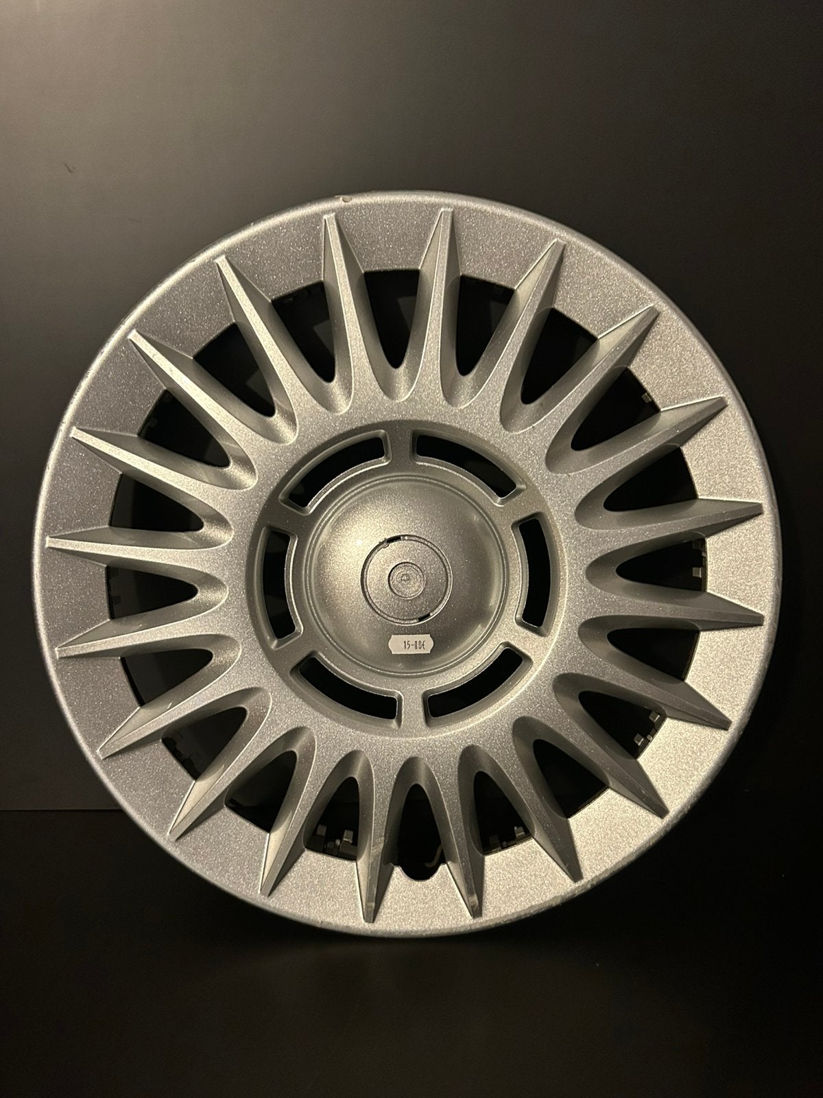 1 enjoliveur d’origine alfa Romeo mito ou 147 en 15", Enlèvement ou Envoi, Comme neuf