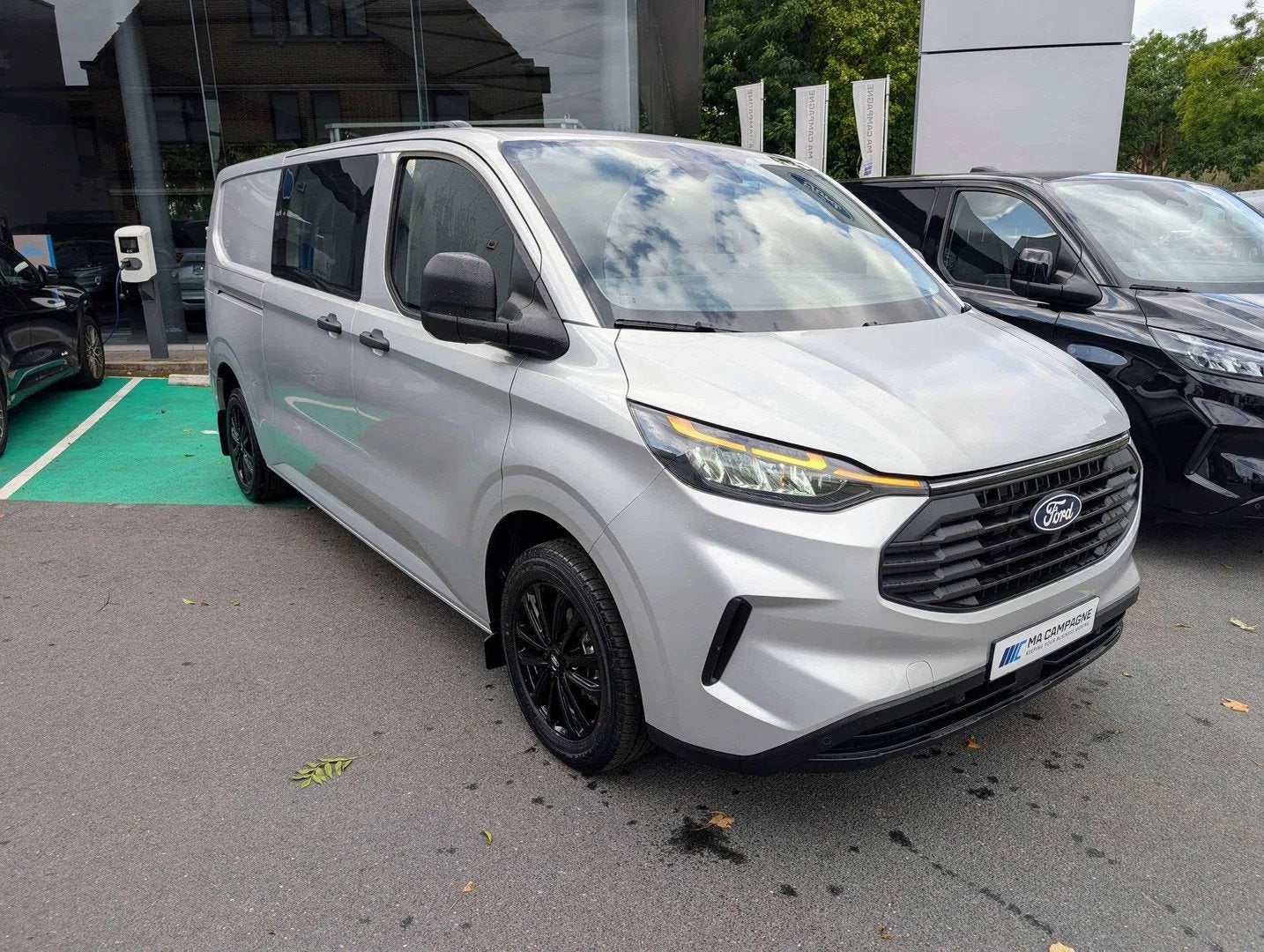 Ford Transit Custom DC 5pl Trend 320L L2 2.0TDCi 170pk A8 au, Auto's, Bestelwagens en Lichte vracht, Automaat, 4 deurs, Stof, Gebruikt