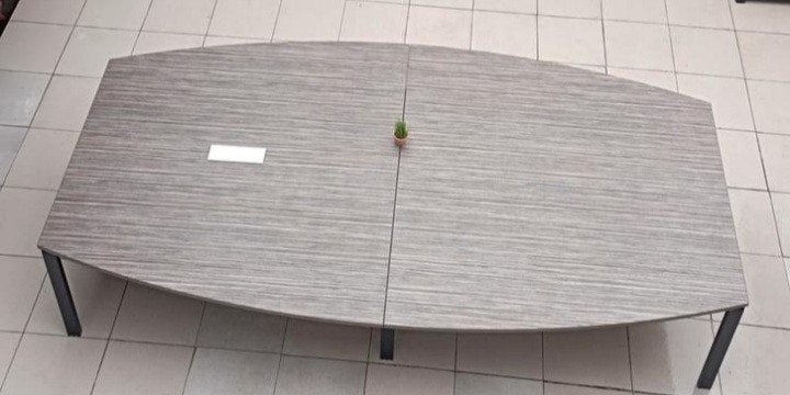 bureautafel met kabel internet, Ophalen
