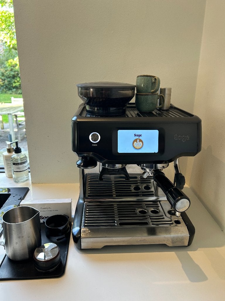 Sage Barista Touch zwart | Goede staat + accessoires, Electroménager, Réservoir d'eau amovible, Café moulu, Utilisé, 4 à 10 tasses