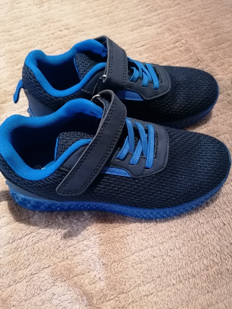Kinderschoenen, Kinderen en Baby's, Ophalen, Sportschoenen, Nieuw, Jongen