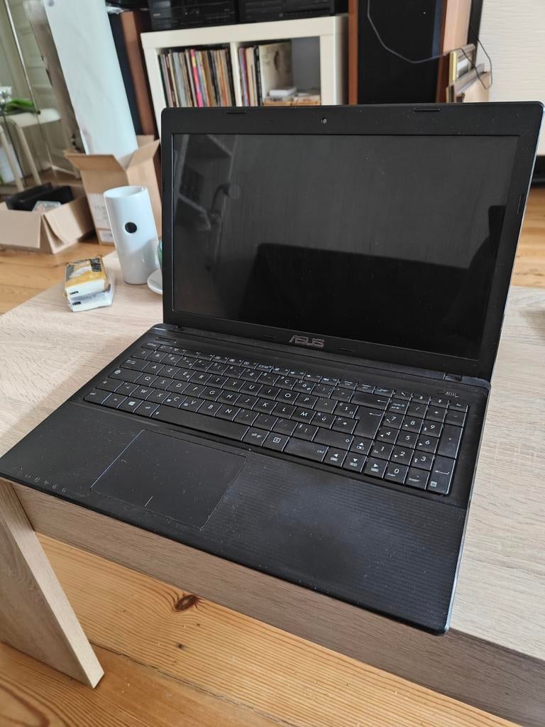 Ordinateur Asus 500GB HDD (2012), Enlèvement