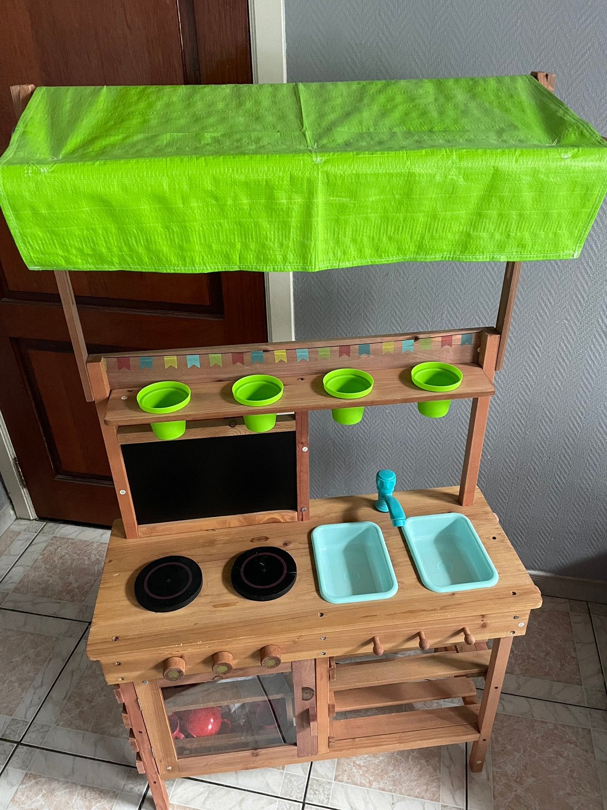 Playtive houten buitenkeuken – buitenspeelgoed, Kinderen en Baby's, Ophalen, Zo goed als nieuw, Hout
