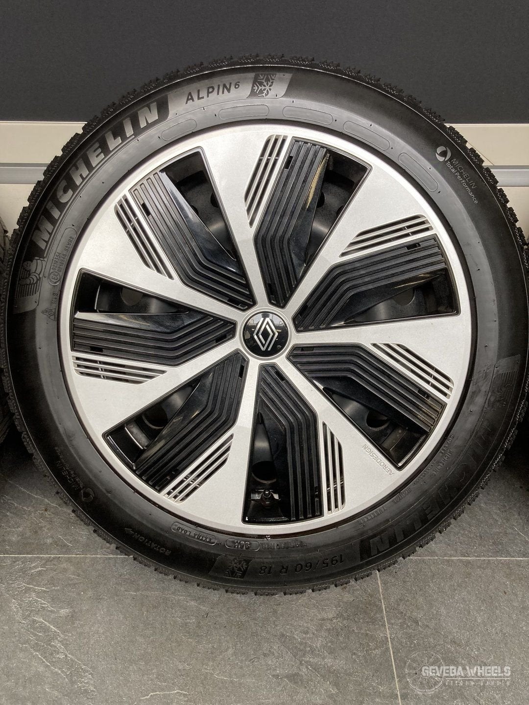18” originele Renault Megane E-tech velgen + winterbanden, Auto-onderdelen, 18 inch, Gebruikt, -, -
