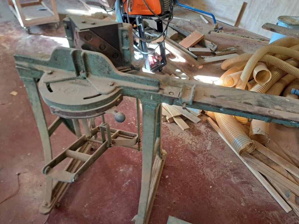 Verstek of glaslatten kap machine, Zakelijke goederen, Ophalen