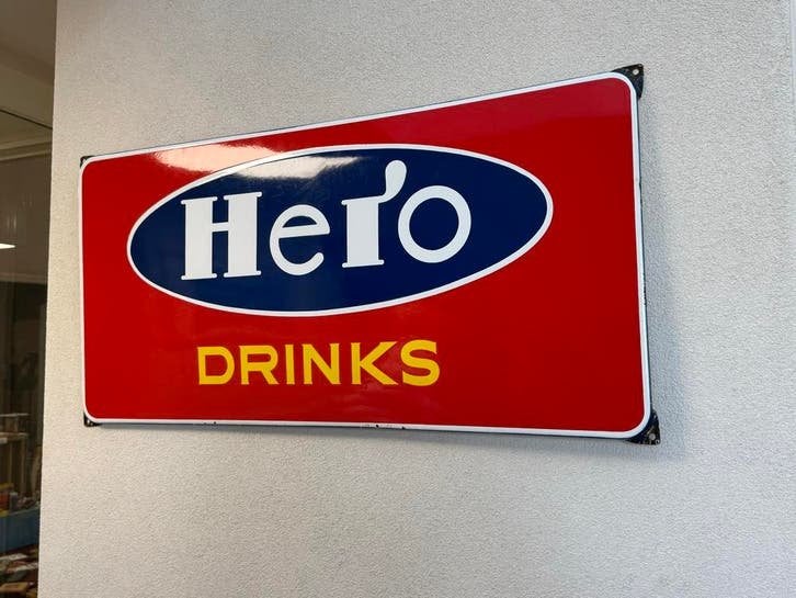 Vintage Hero Drinks Emaille Reclamebord, Antiek en Kunst