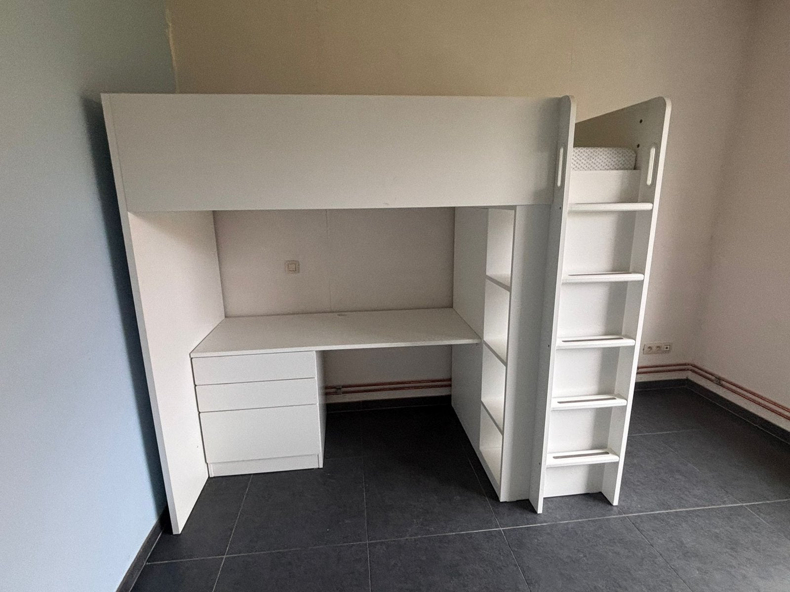 Kinderstapelbed ( 3 stuks)zelf af te breken, Ophalen, Zo goed als nieuw