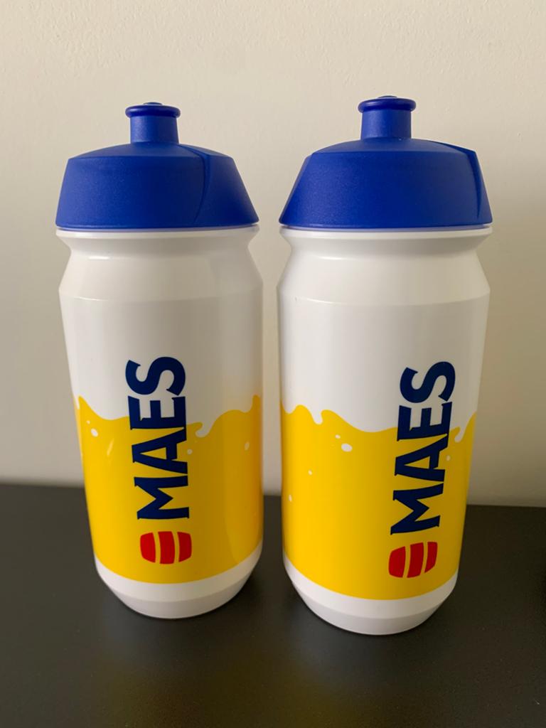 2 Maes Pils bidons - Tacx - nieuw drinkbussen drankbidon, Sport en Fitness, Ophalen of Verzenden, Zo goed als nieuw