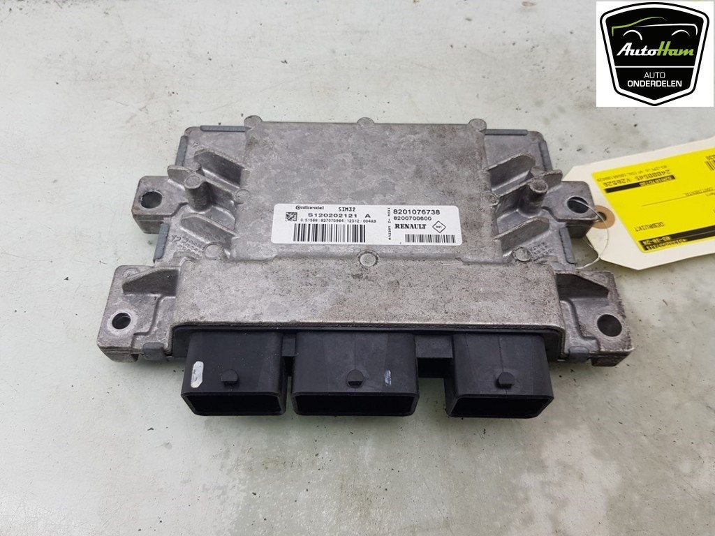 CALCULATEUR MOTEUR ECU Twingo II (CN) (|8201076738|), Renault, Utilisé, Continental AG, Continental-Plaza 1
30175  Hannover, DE