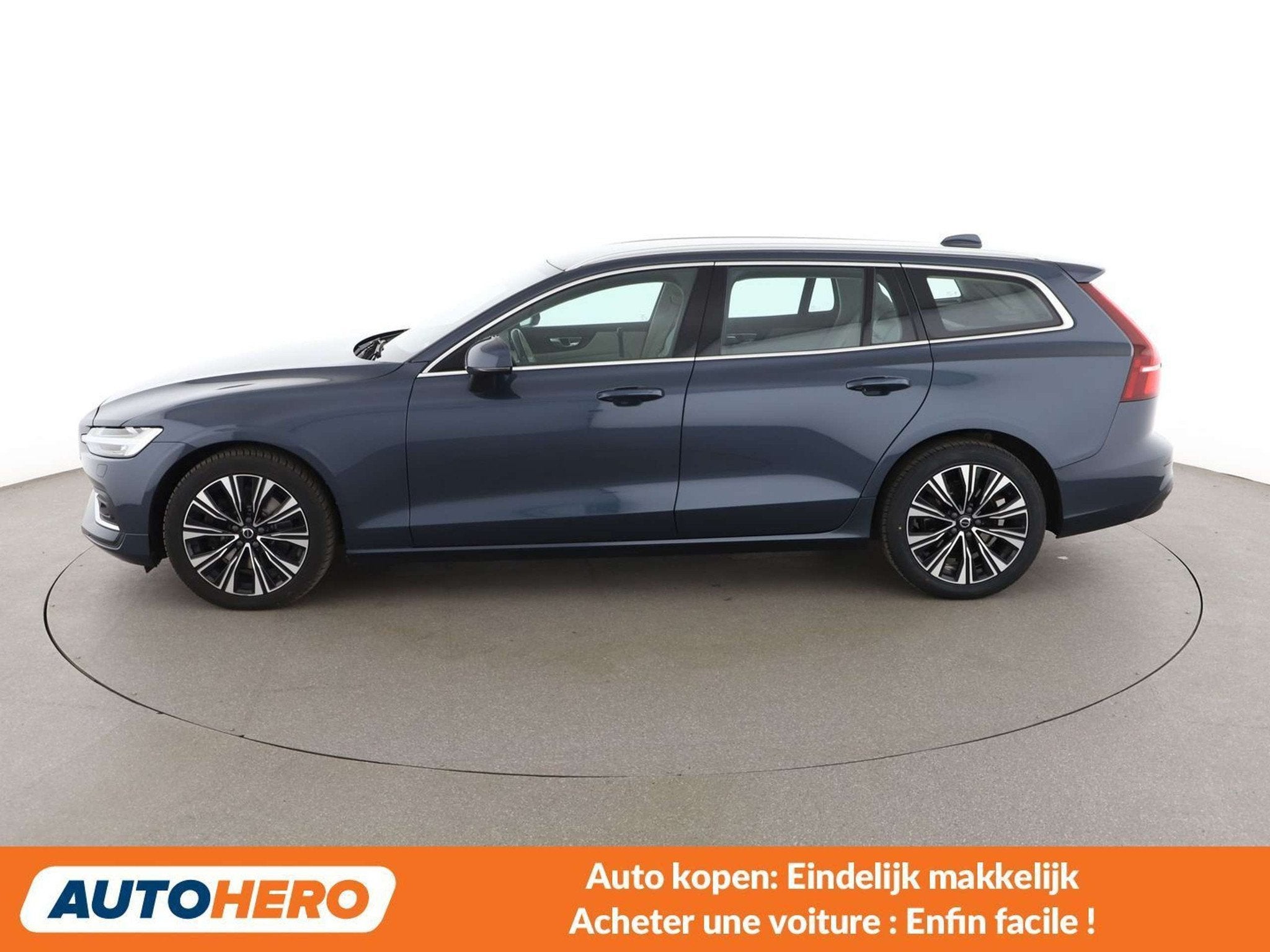 Volvo V60 2.0 B4 Mild-Hybrid Plus Bright (automatique), Cuir, 1803 kg, Euro 6, https://public.car-pass.be/vhr/fd8beefc-f12e-4988-9d0e-1812e16738f8