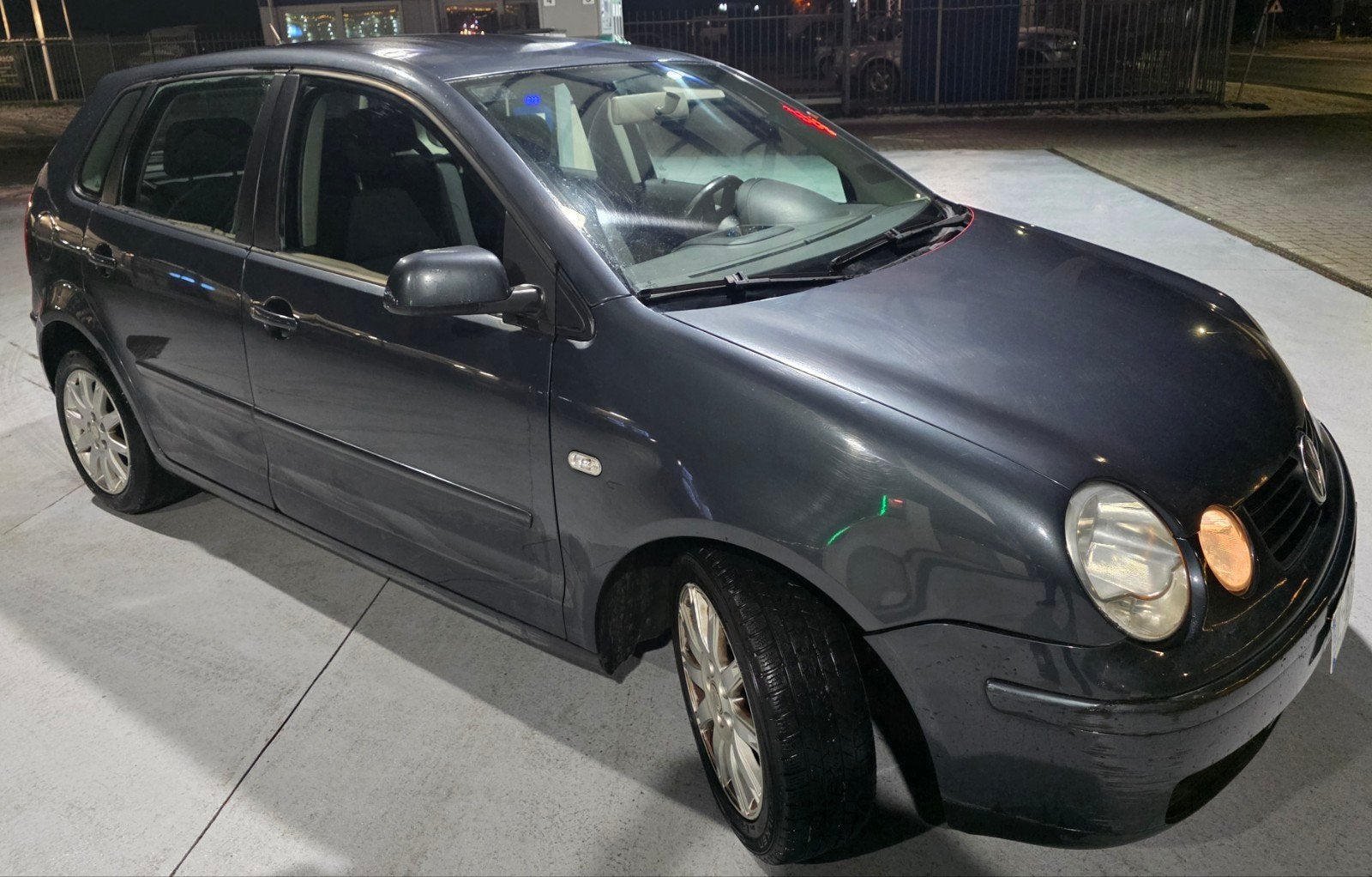 A vendre : Volkswagen Polo 1.2 petrol bwj 2005-210000 km, Autos, Verrouillage central, Achat, Entreprise, Essence