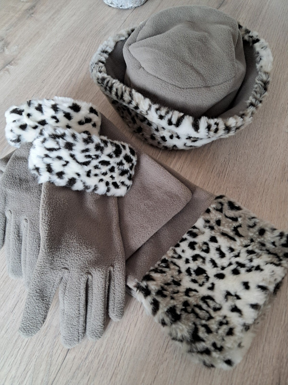 Muts ,sjaal en handschoenen, Kleding | Dames, Ophalen, Zo goed als nieuw, Muts
