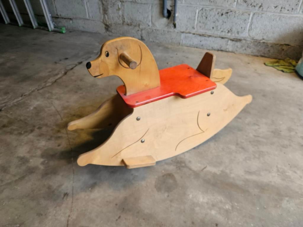 Chiens a bascule, Enfants & Bébés, Jouets | Jouets a bascule