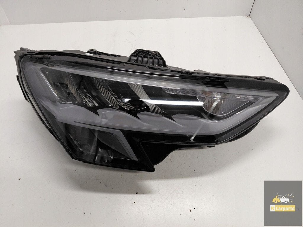 8Y0941012, Phare droit LED pour Audi A3 8Y, AUDI AG, Auto-Union-Strasse 1
85045  Ingolstadt, DE, Audi, Utilisé