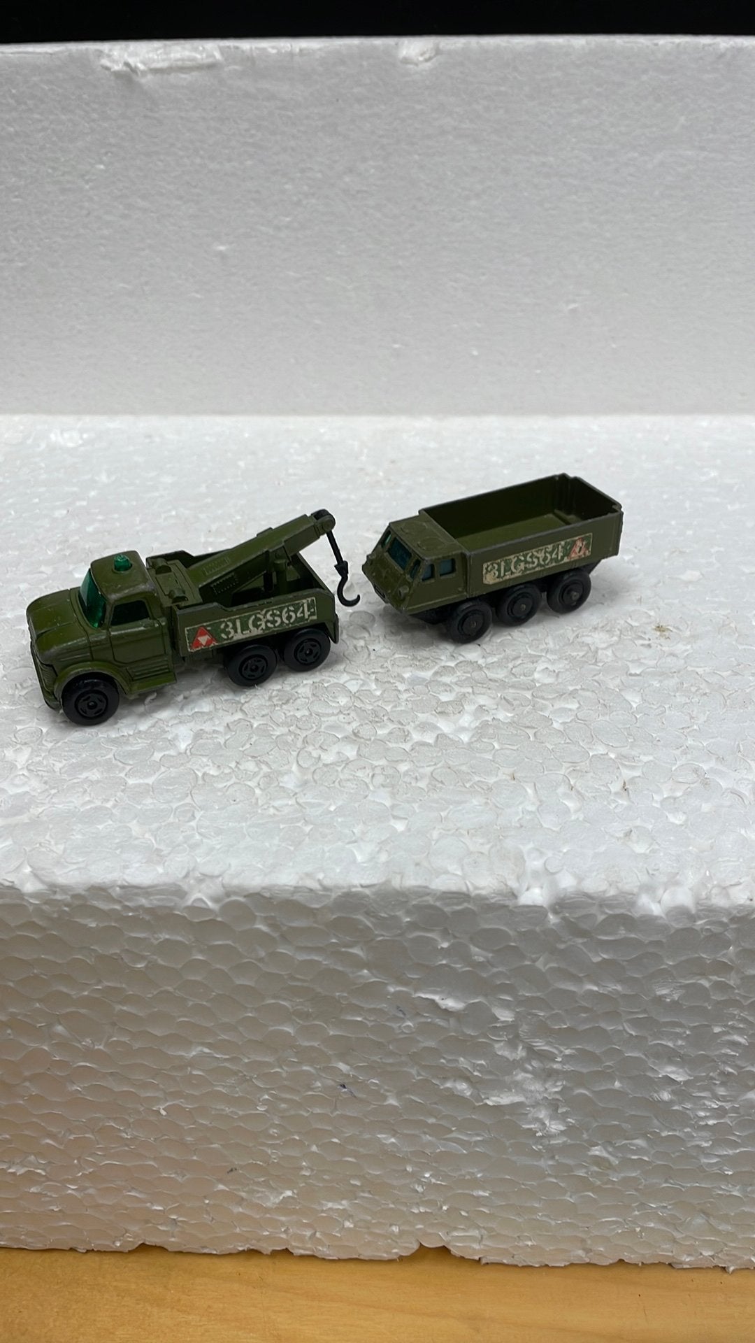 Matchbox Two Pack 16 Wreck Truck & Alvis Stalwart, Hobby en Vrije tijd, Modelauto's | 1:87, Ophalen of Verzenden, Zo goed als nieuw