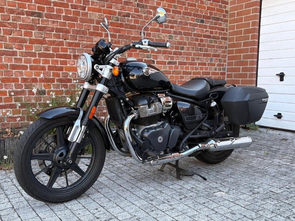 Royal Enfield Supermeteor 650 noir astral, ABS, Entreprise, Occasion, Chopper