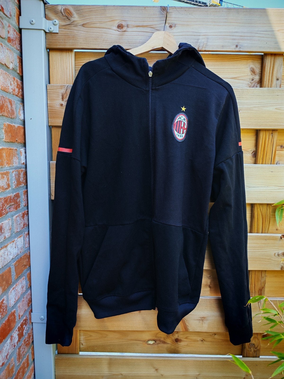 Superbe pull à capuche AC Milan, Enlèvement ou Envoi