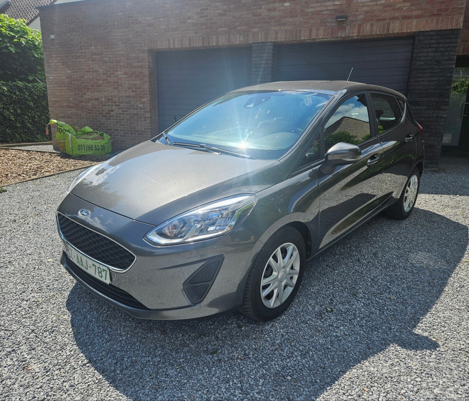 Ford Fiesta 1.1 essence 1er propriétaire + ohb + garantie ! , Autos, USB, Argent ou Gris, Achat, Euro 6