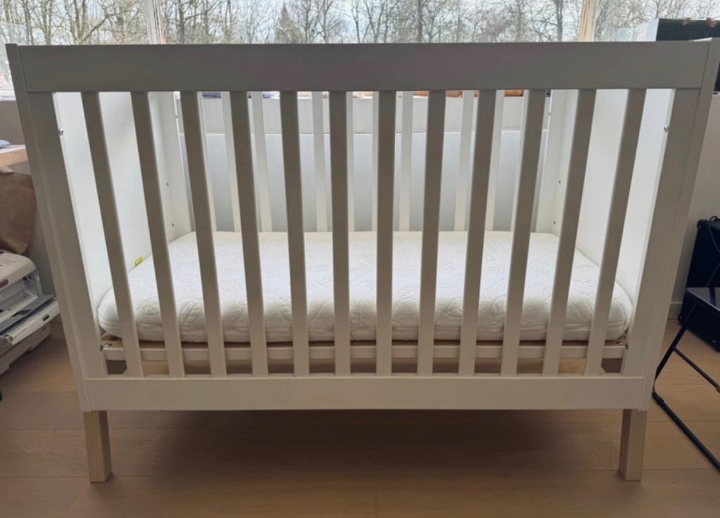 Babybed Childhome, Kinderen en Baby's, Babywiegjes en Ledikanten, Ophalen, Gebruikt, Ledikant