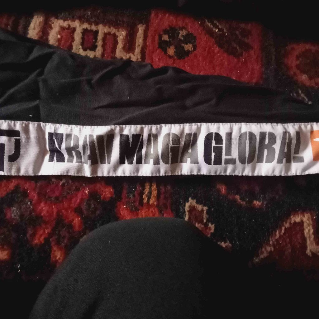 Krav Maga Global broek Maat 36-S als nieuw, Sports & Fitness, Sports de combat & Self-défense, Utilisé, Taille S, Autres, Vêtements d'arts martiaux
