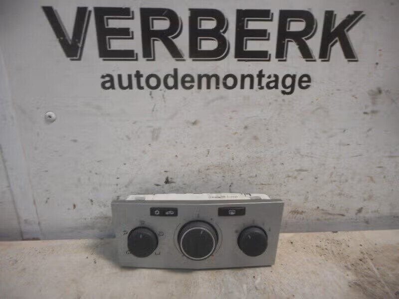BEDIENINGSPANEEL VERWARMING Astra H SW (L35) (13201299), Bahnhofsplatz 65423 Rüsselsheim am Main, DE, Gebruikt, Opel, Opel Automobile GmbH