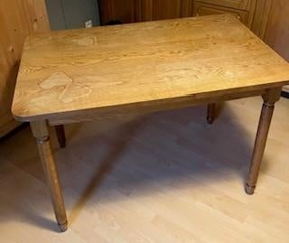Table en chêne, Maison & Meubles, Tables | Tables à manger, 100 à 150 cm, Quatre personnes, Enlèvement, Utilisé