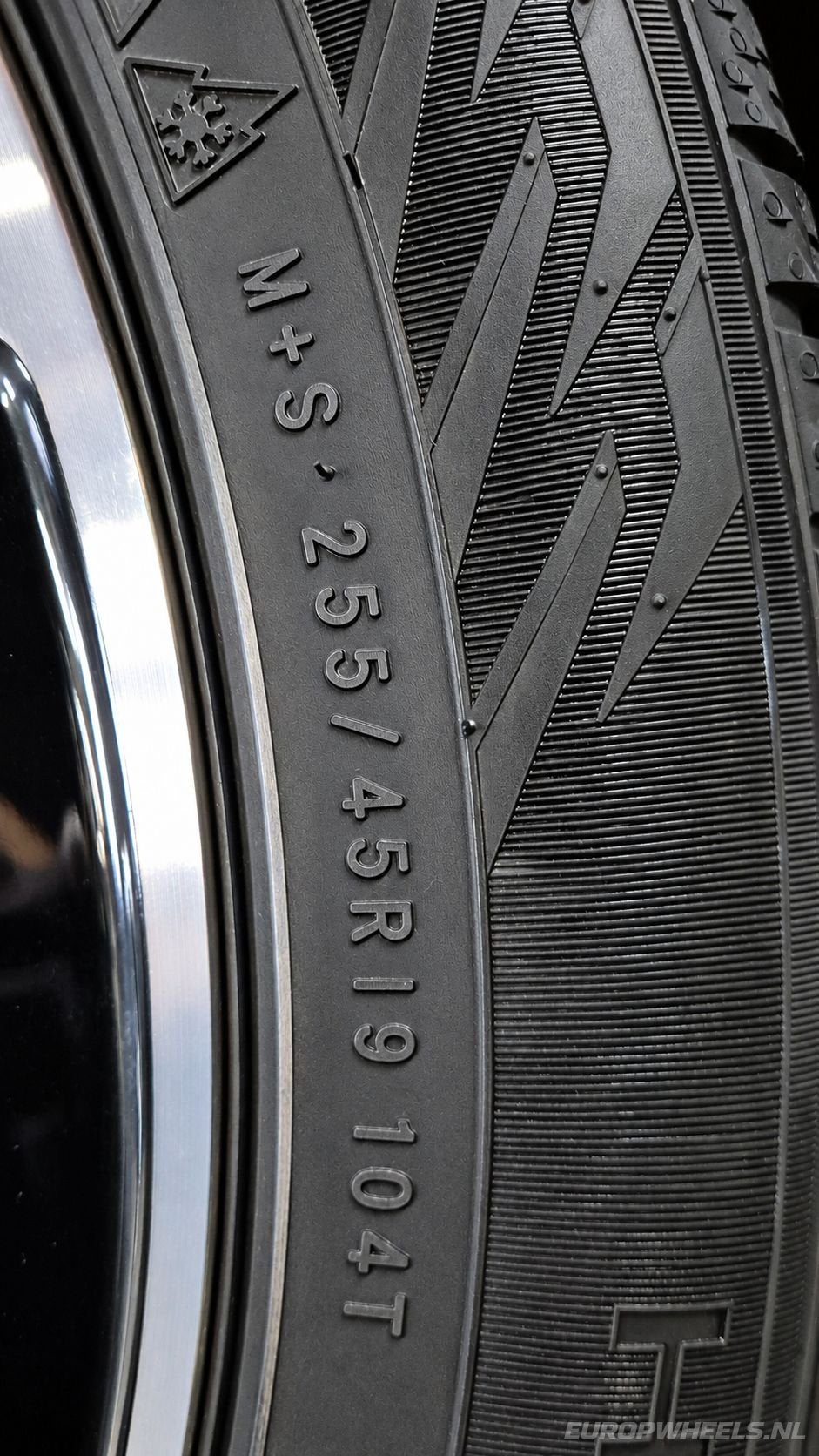 19 inch Mercedes EQE V295 OEM velgen Nokian winterbanden, 19 inch, Gebruikt, 255 mm, -