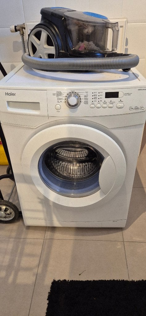 Lees beschrijving Wasmachine en stofzuiger gratis, Elektronische apparatuur, Wasmachines, Ophalen, Gebruikt