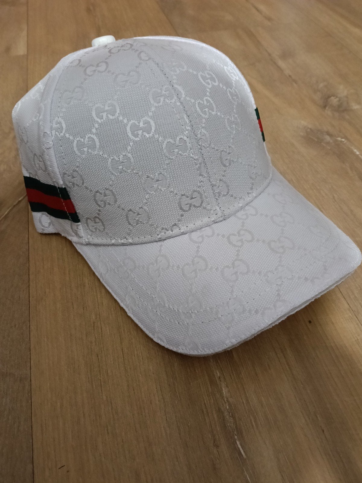 Gucci pet wit met GG-patroon en groen-rode streep, Ophalen of Verzenden, Nieuw, One size fits all, Pet