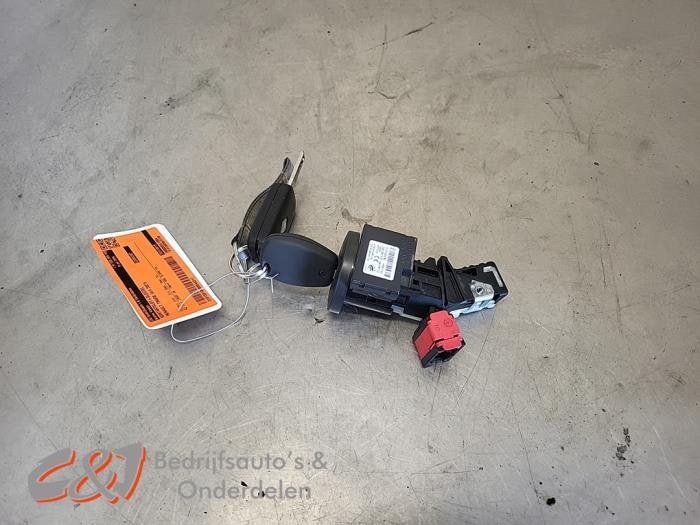 Kontaktslot + Sleutel van een Renault Trafic, Gebruikt, -, Renault, -