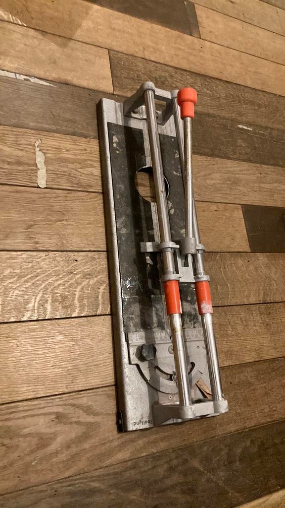 Tegelsnijder, Envoi, Utilisé