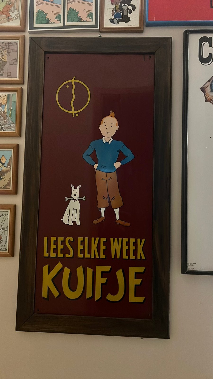 Groot Ijzeren bord “Lees elke week Kuifje”, Verzamelen, Ophalen of Verzenden, Kuifje, Zo goed als nieuw
