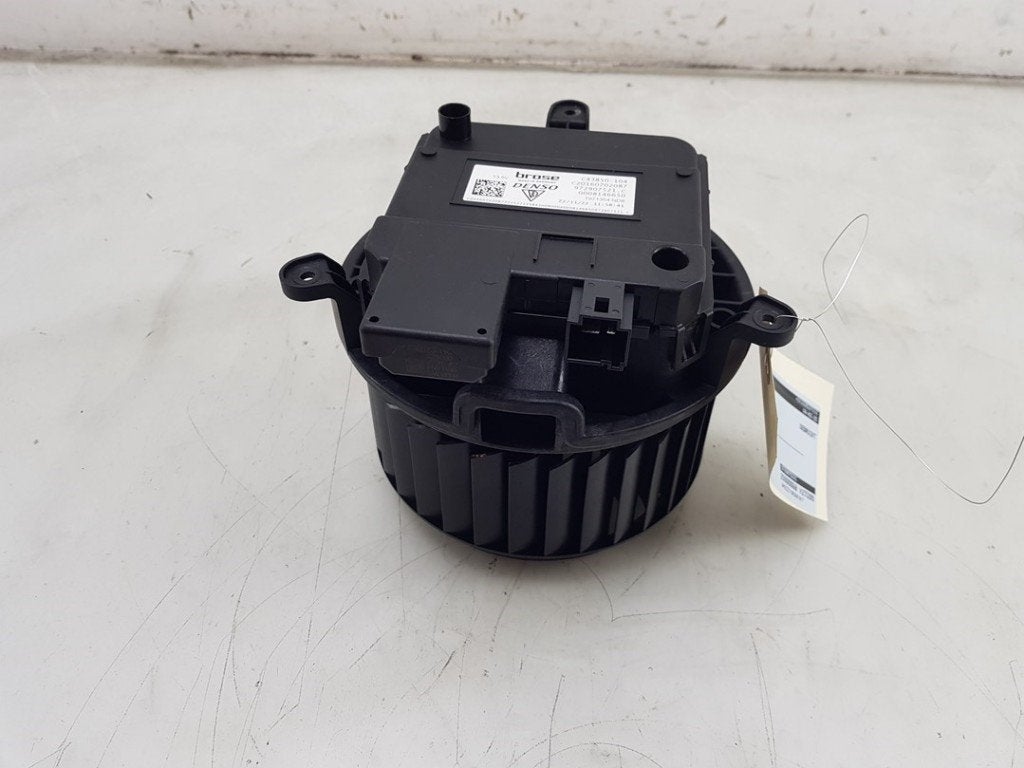 KACHEL VENTILATORMOTOR Porsche Taycan (Y1A), Auto-onderdelen, Airco en Verwarming, Porsche, Gebruikt