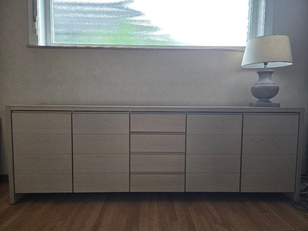 Buffet chêne IMPECCABLE 4 portes 4 tiroirs L260xP53xH86, Avec tiroir(s), 200 cm ou plus, Moins de 100 cm, Comme neuf
