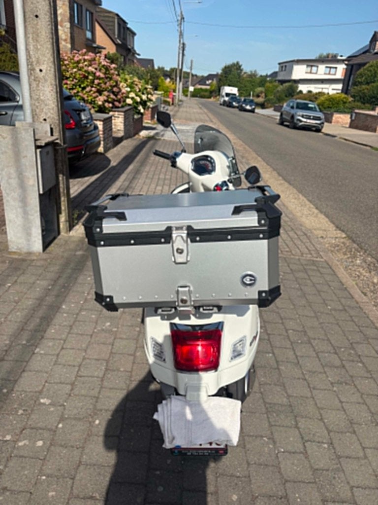 Coffre avec porte bagage pour Vespa 310 GTS, Enlèvement, Comme neuf, Autres modèles