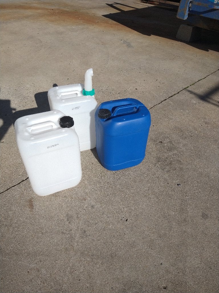 Nieuw Jerrycan 20 /25 Liters schoon + Gratis trechter, Ophalen, Nieuw, Skoda