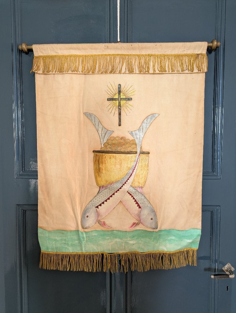 Antiek religieus processievaandel - Broden en vissen - 1930, Collections, Enlèvement ou Envoi, Utilisé, Autres types, Christianisme | Catholique