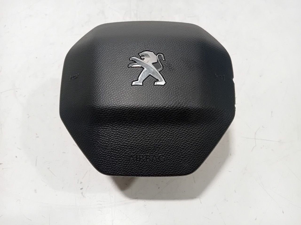 Airbag stuur Peugeot 3008, Onderdelen@venauto.nl, Van der Ven Autorecycling B.V., Ettenseweg 76, 4706 PB Roosendaal, The Netherlands